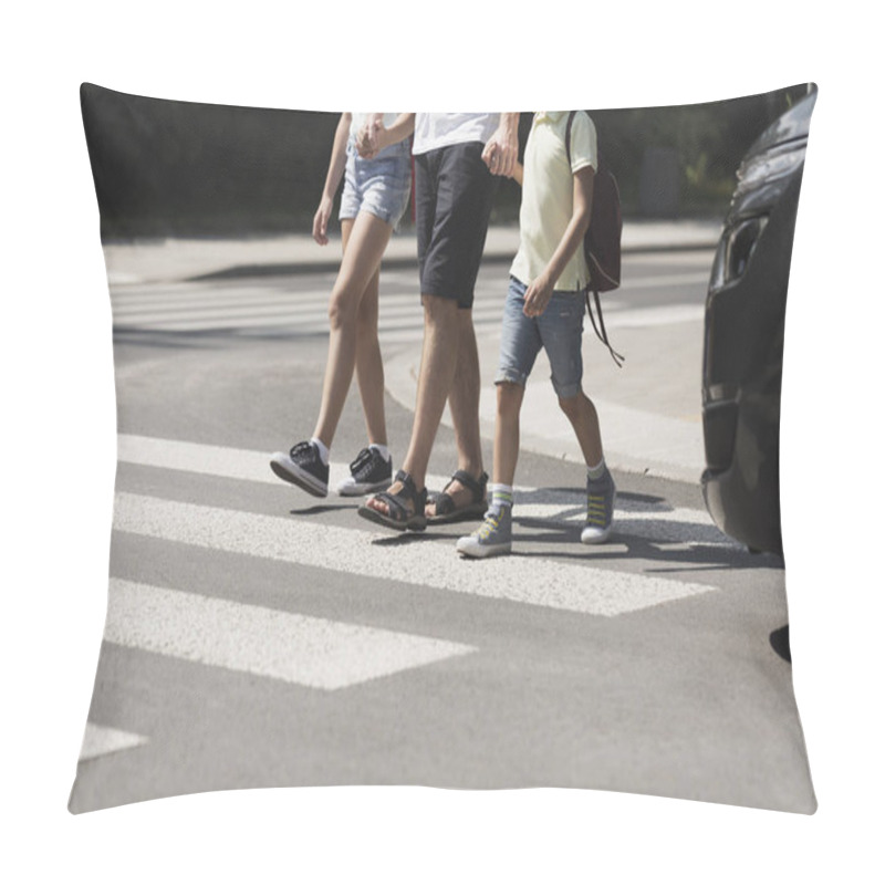 Personality  Children Crossing The Street With Their Father Pillow Covers