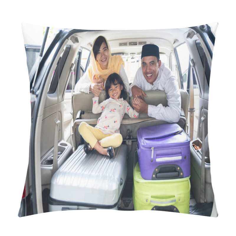 Personality  Muslim Family With Suitcase Before Traveling Pillow Covers