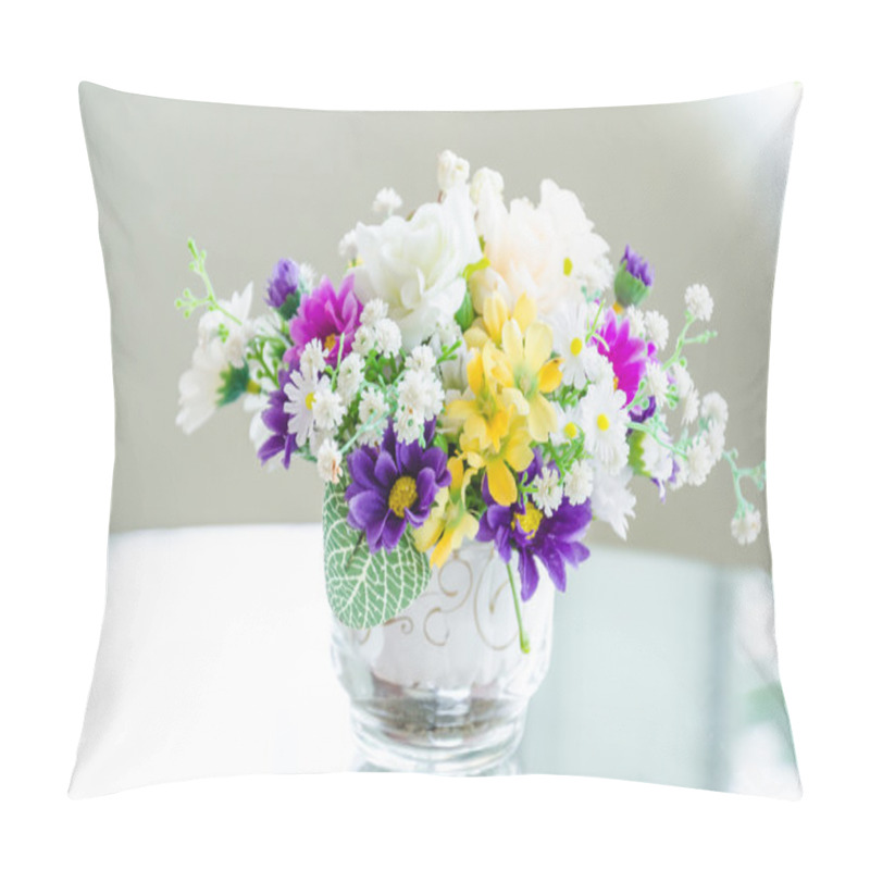 Personality  Bouquet Flower In Vase Pillow Covers