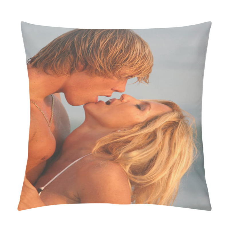 Personality  Young Couple About To Kiss With Mouths Open On The Beach At Sunset Pillow Covers