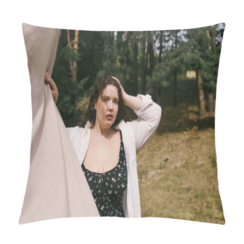 Personality  A Beautiful Plus Size Woman Stands Gracefully In A Sunlit Field, Surrounded By Nature. Pillow Covers