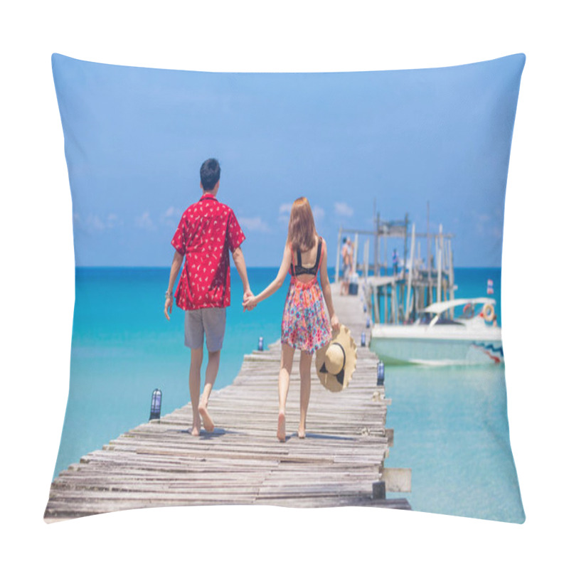 Personality  Happy Young Man And Woman Running On Wooden Pier To The Yacht, Beautiful Seascape Pillow Covers