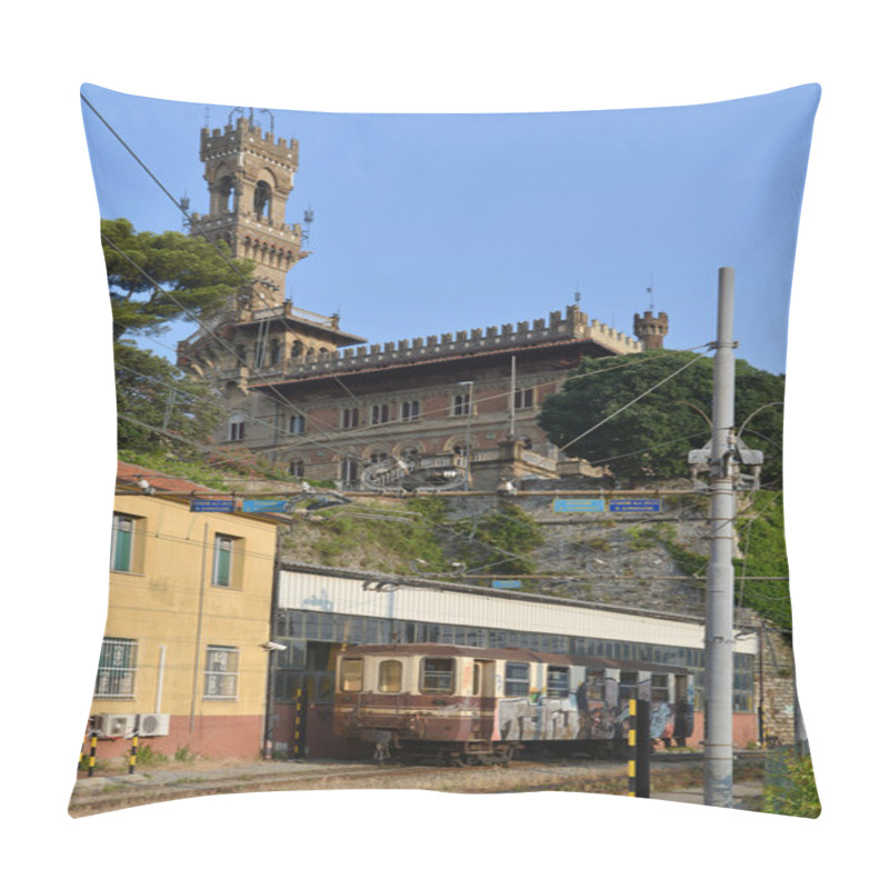 Personality  The Castle Mackenzie Of Genoa Pillow Covers