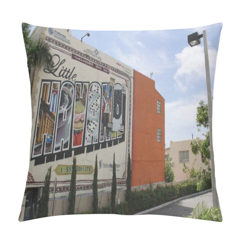 Personality  Art Wall Little Havana In Miami, Florida, USA. Pillow Covers