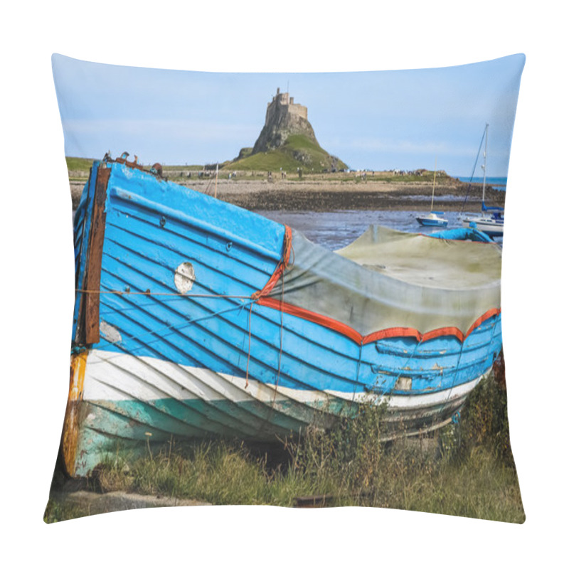 Personality  Old Rowing Boat And A View Of Holy Isalnd Lindisfarne Pillow Covers