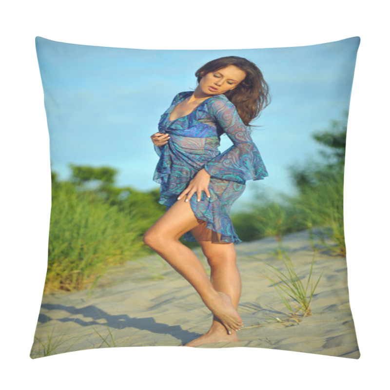 Personality  Woman In Dress Posing Pretty On The Beach Pillow Covers