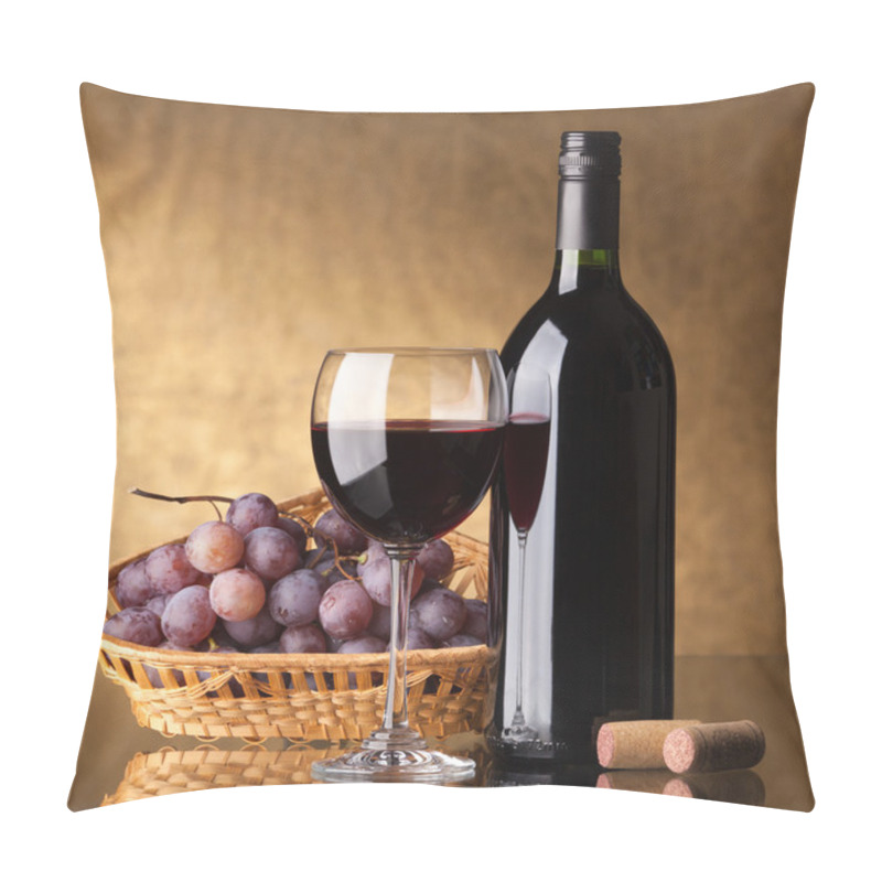 Personality  A Bottle Of Red Wine, Glass And Grapes Pillow Covers