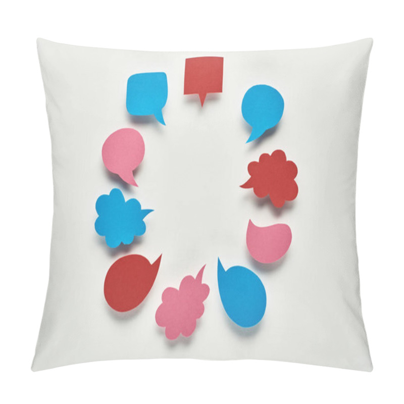 Personality  Round Frame Of Empty Speech Bubbles On White Background, Cyberbullying Concept Pillow Covers