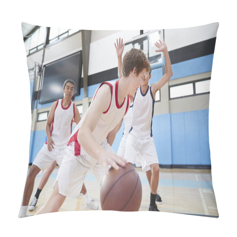 Personality  Male High School Basketball Team Dribbling Ball On Court Pillow Covers