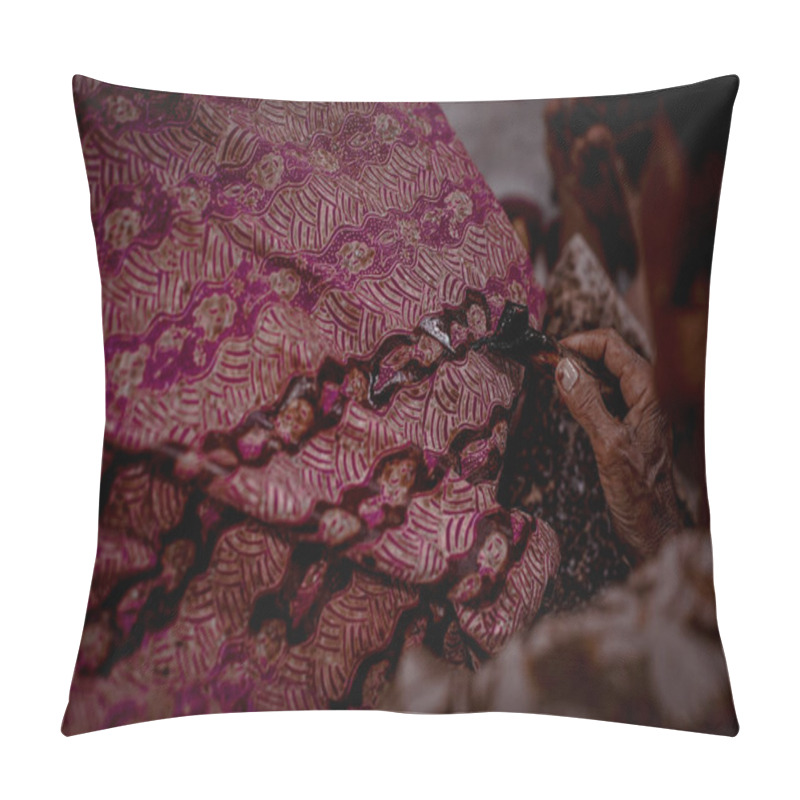 Personality  Indonesia June 18, 2020 : Batik, Close Up Hand And Canting, Making Batik Tulis Indonesia. Canting Is Tool For Drawing The Texture On The Fabric. Pillow Covers