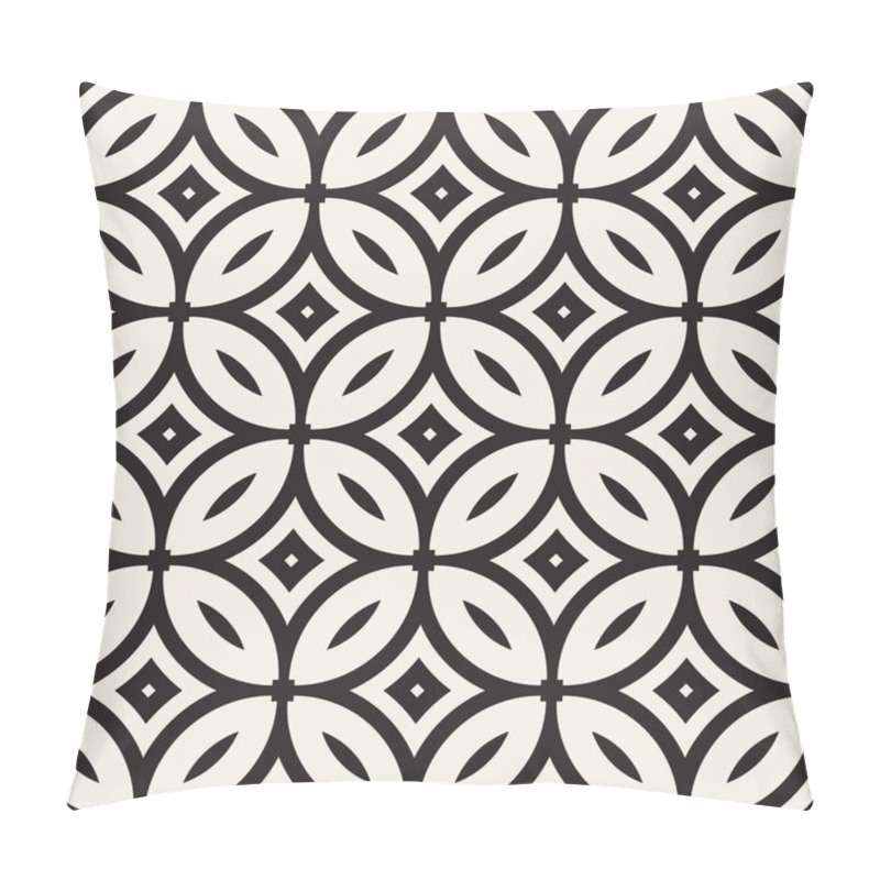 Personality  Vector Seamless Black And White Geometric Rounded Lines Pattern. Abstract Geometric Background Design Pillow Covers