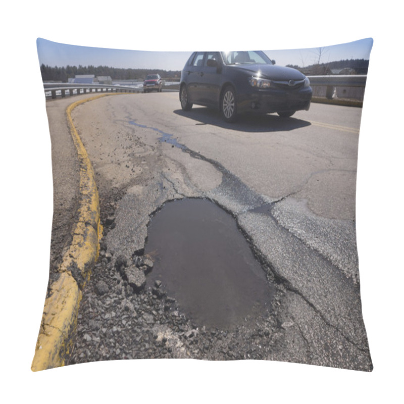 Personality  Pothole Pillow Covers