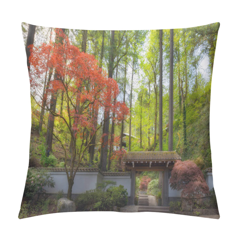 Personality  Gateway To Portland Japanese Garden In Oregon Spring Pillow Covers