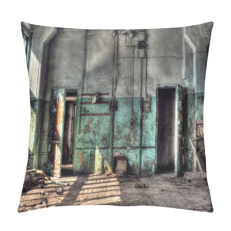 Personality  Two Old Doors Pillow Covers