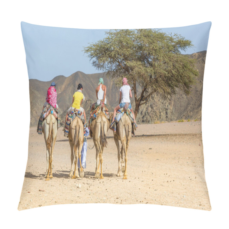 Personality  Camel Tour Pillow Covers