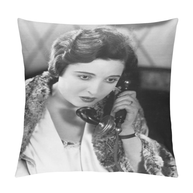 Personality  Young Woman On The Telephone Pillow Covers