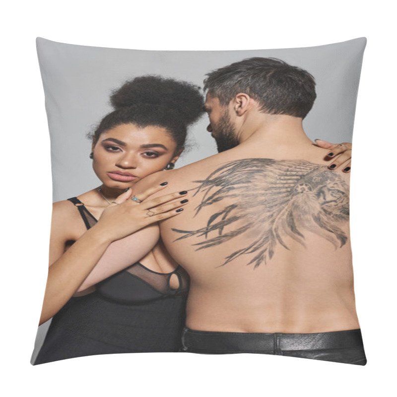 Personality  A Couple Shares A Tender Embrace, Showcasing A Striking Tattoo On The Mans Back. Pillow Covers