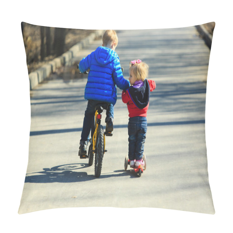 Personality  Big Brother Teaching Sister To Ride Scooter Pillow Covers