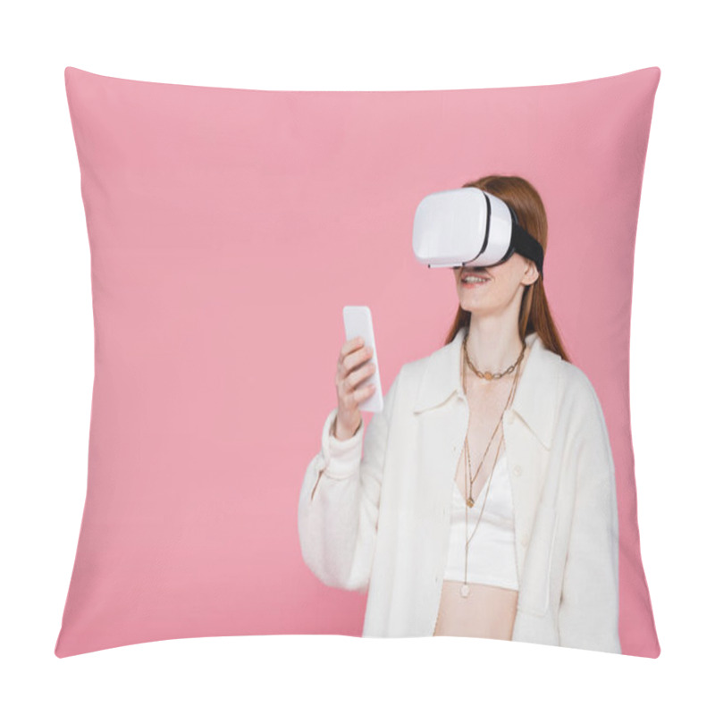 Personality  Smiling Stylish Woman In Virtual Reality Headset Using Cellphone Isolated On Pink  Pillow Covers