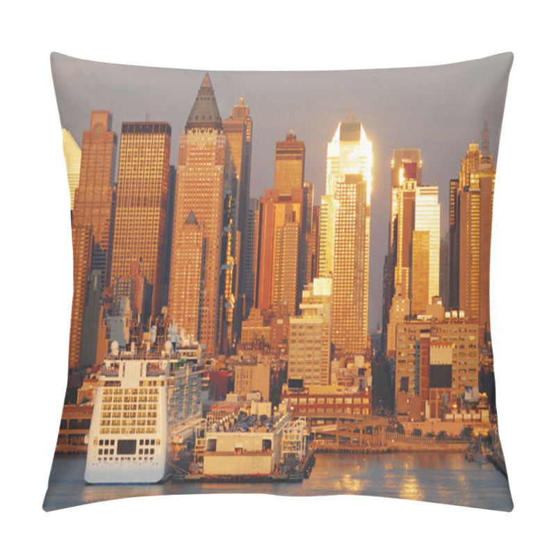 Personality  New York City Manhattan Sunset Pillow Covers