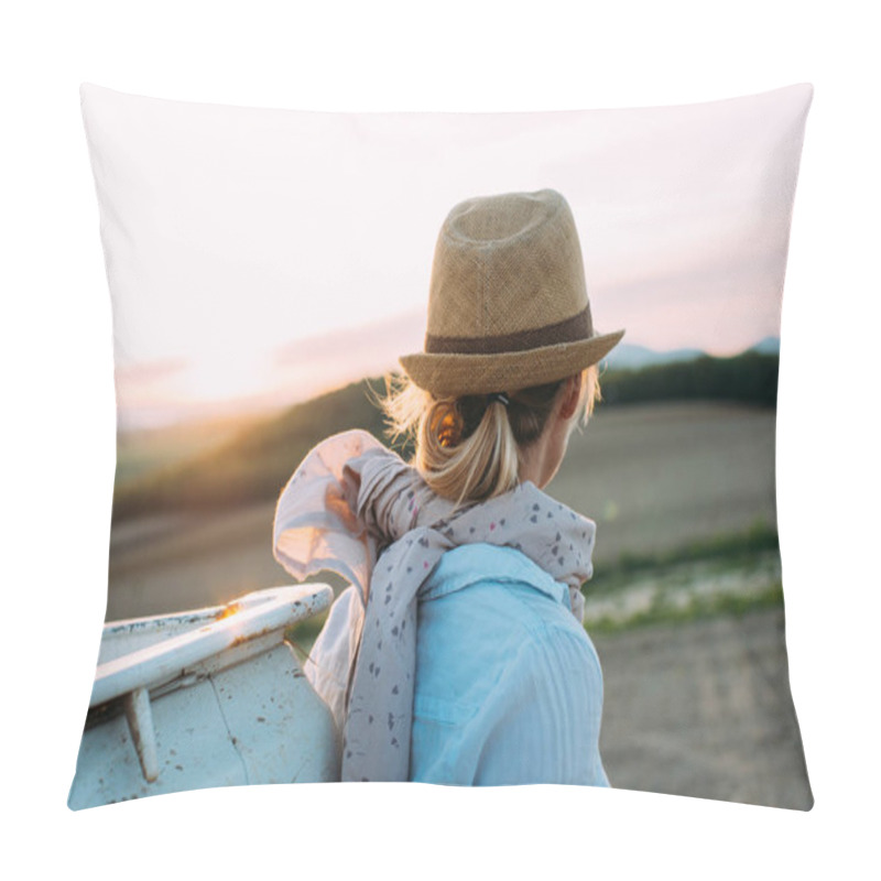 Personality  Back View Of Traveler Woman At Sunset Pillow Covers