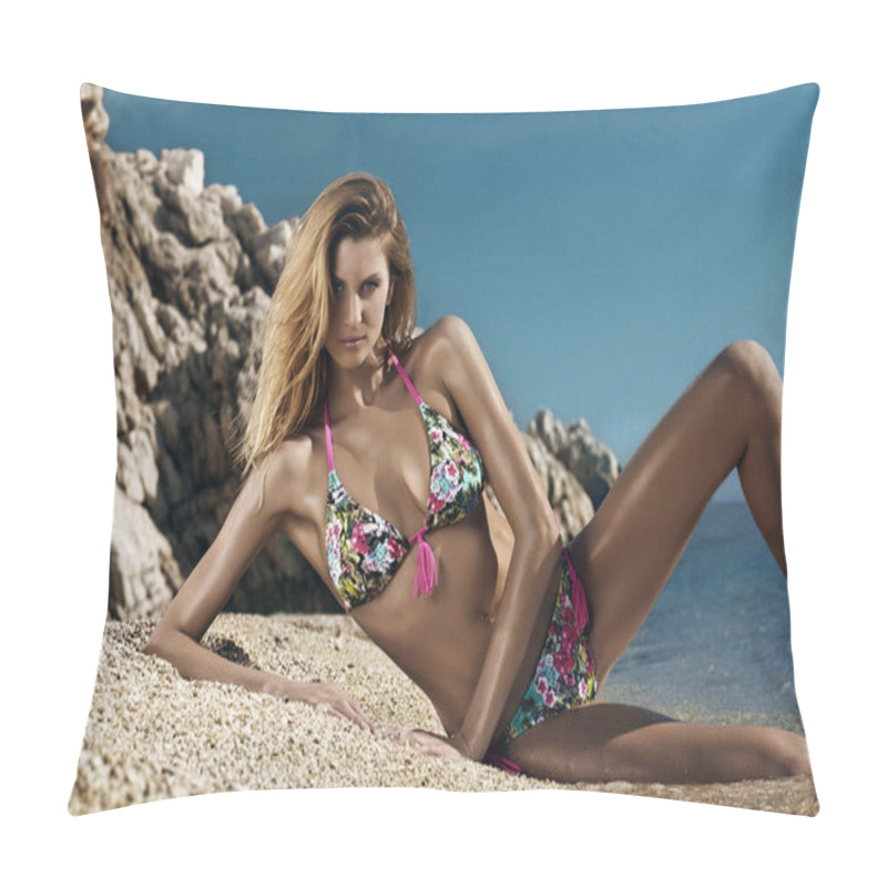 Personality  Beautiful Woman Posing On The Beach With Her Flower Patterned Bikini Pillow Covers