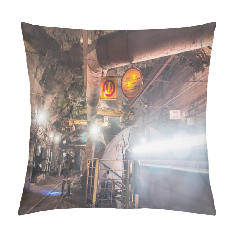 Personality  Underground Mine Crosscut Vehicle Manipulation Pillow Covers