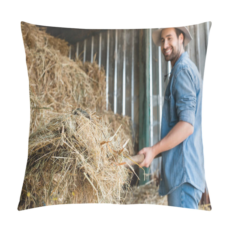 Personality  Smiling Farmer In Brim Hat Stacking Hay On Blurred Background Pillow Covers