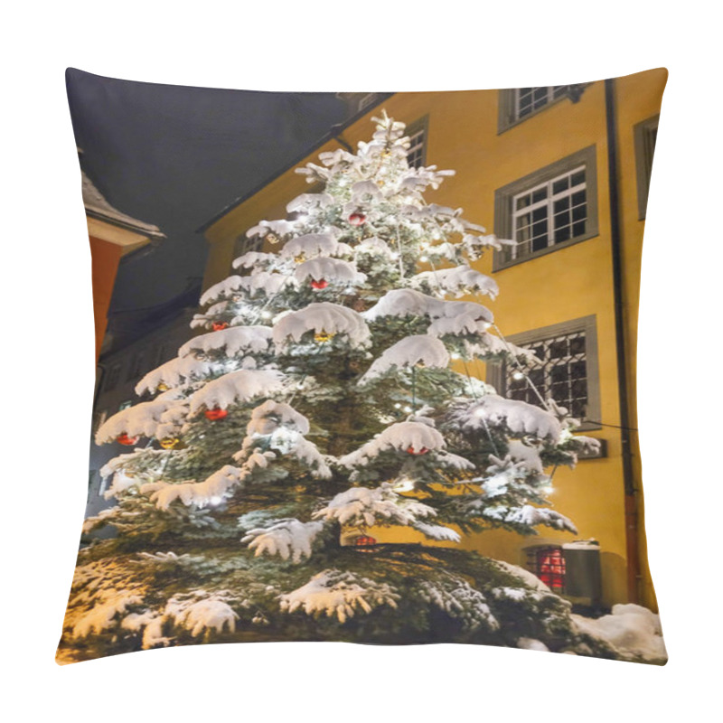 Personality  View Of The Christmas Tree In The Evening, Decorated With Lights, Christmas Balls And Covered With White Fluffy Snow. In The Background - Yellow And Red Buildings. Pillow Covers