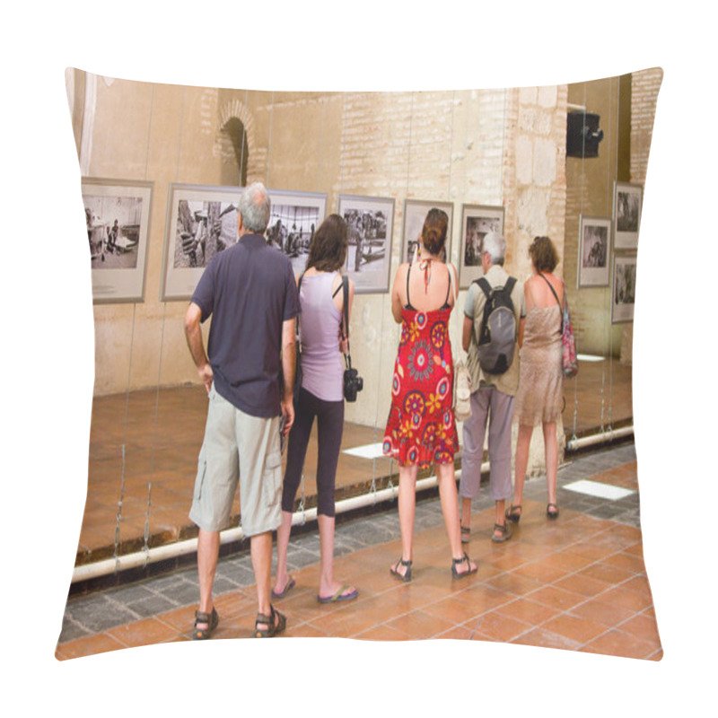 Personality  Photography Exhibition Pillow Covers