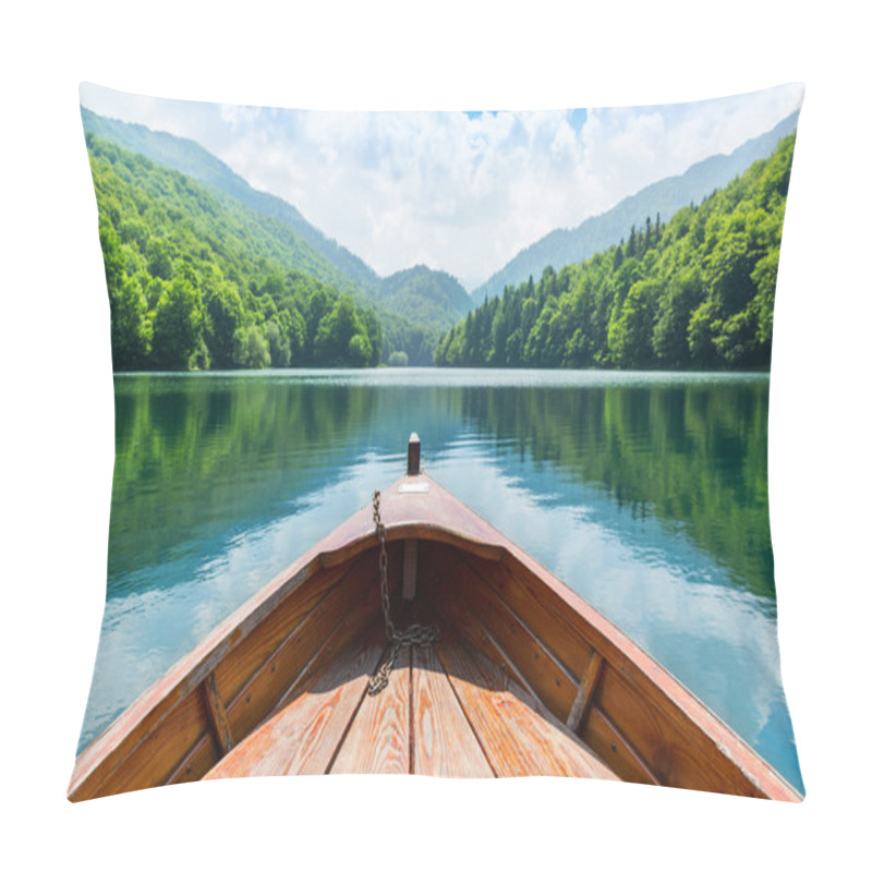 Personality  Wooden Boat On Lake Pillow Covers