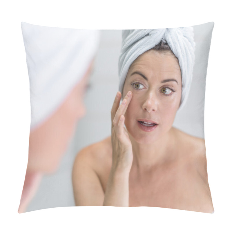 Personality  Attractive Middle Aged Woman Looking In The Mirror Pillow Covers