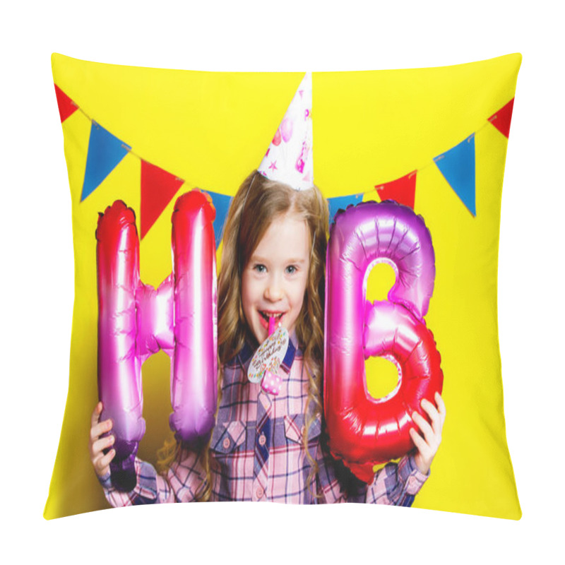 Personality  Balloons On A Birthday. Photo Of A Birthday Girl With A Cake On The Background Of A Festive Decor. A Happy Child Makes A Birthday Wish By Closing His Eyes. Pillow Covers