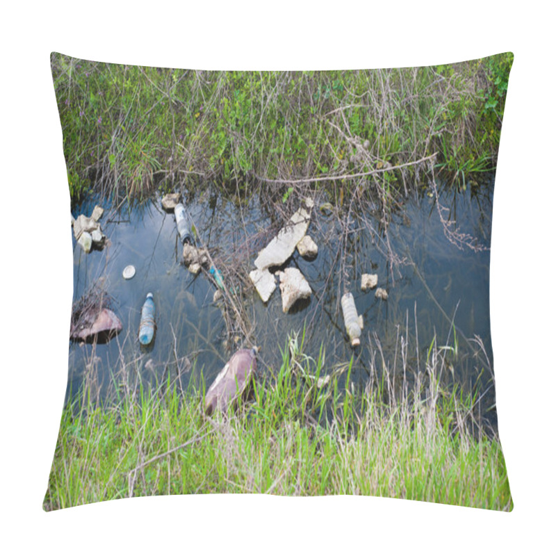 Personality  Unhygienic Polluted River Pillow Covers