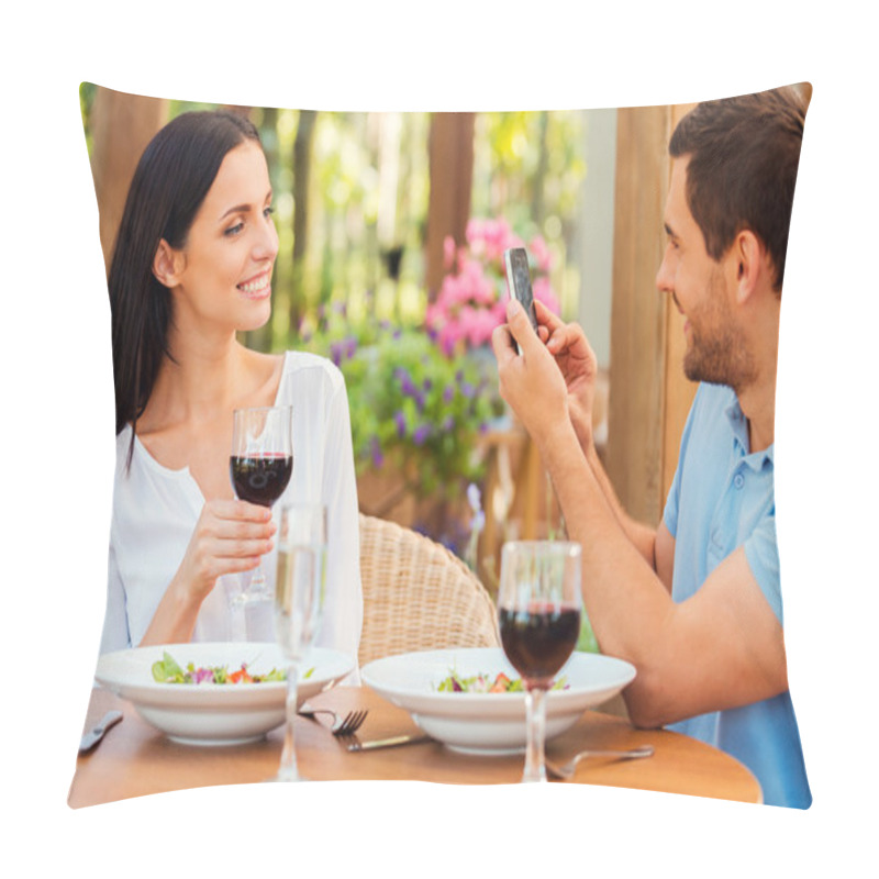 Personality  Man Taking Picture Of Her Beautiful Girlfriend Pillow Covers