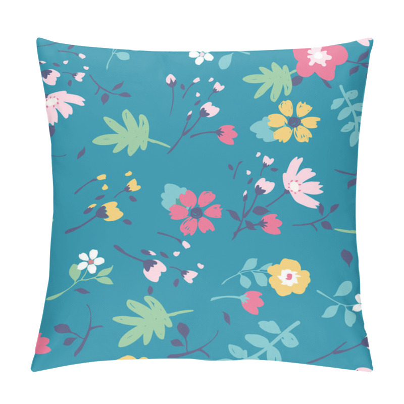 Personality  Seamless Summer Tiny Flower Pattern Background Pillow Covers