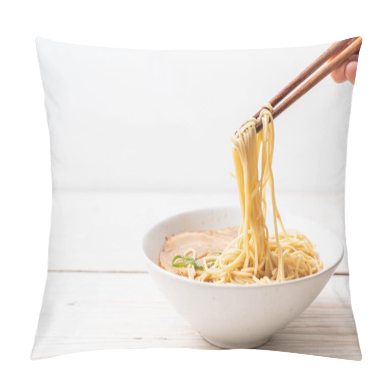 Personality  Tonkotsu Ramen Noodles With Chaashu Pork - Japanese Style Pillow Covers