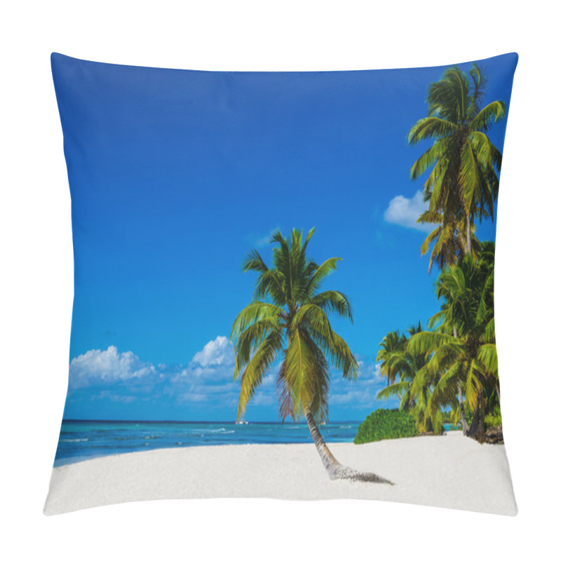 Personality  Amazing Tropical Beach With Palm Tree Pillow Covers