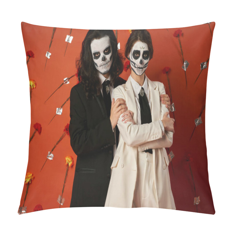 Personality  Dia De Los Muertos Couple, Woman With Folded Arms Near Scary Man On Red Backdrop With Flowers Pillow Covers