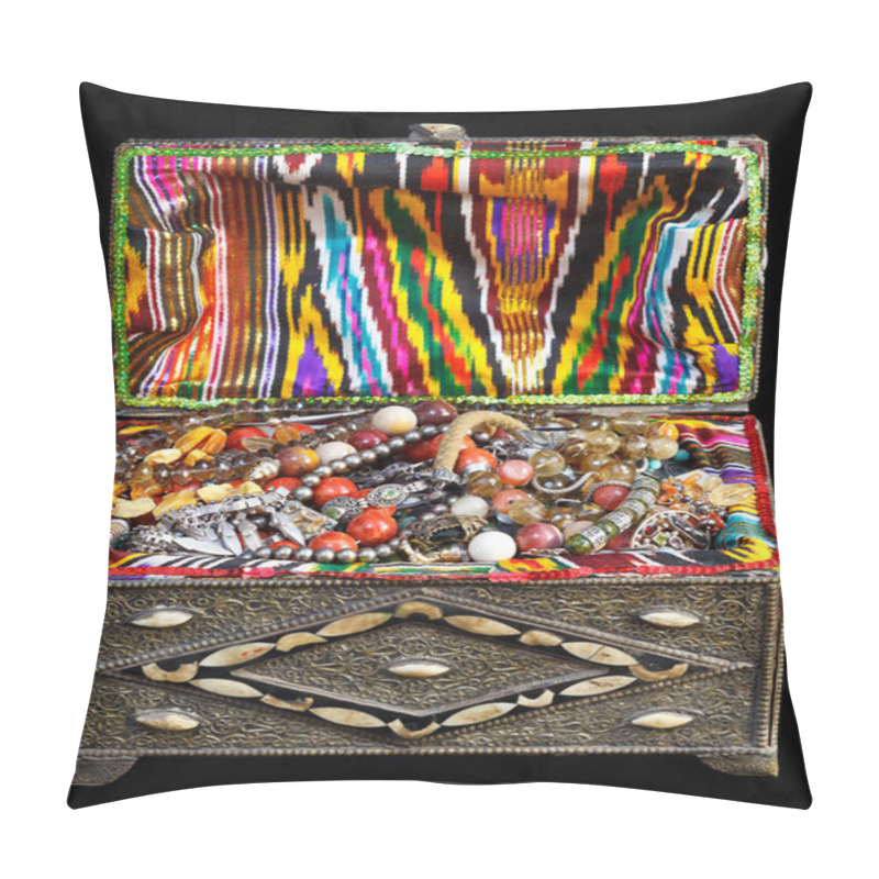 Personality  Ancient Arabic Treasure Chest Pillow Covers