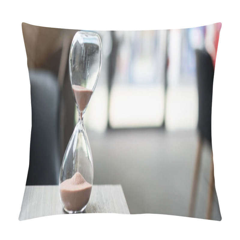 Personality  Hourglass On Table Office With Copy Space, Sand Flowing Through The Bulb Of Sandglass Measuring The Passing Time. Countdown, Deadline, Life Time And Retirement Concept Pillow Covers