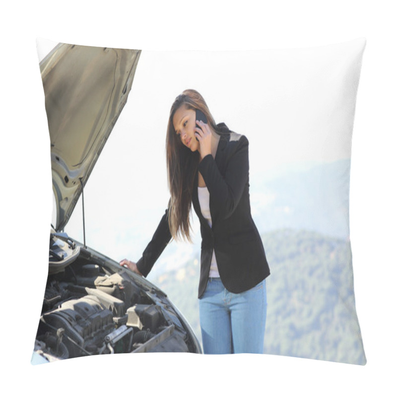 Personality  Woman On The Phone Looking Her Crash Breakdown Car Pillow Covers