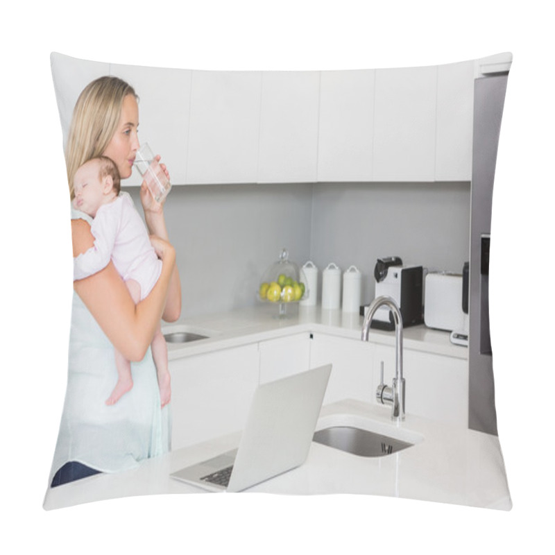 Personality  Mother Drinking Water While Carrying Baby Pillow Covers