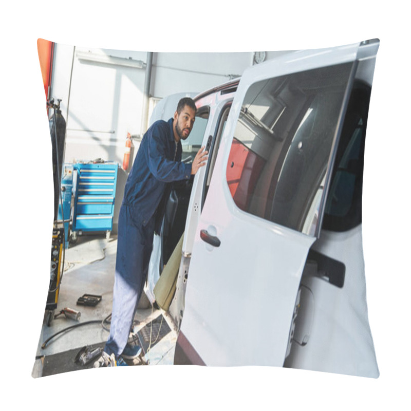 Personality  Young Mechanic Inspects A Van While Sunlight Streams Through The Workshop Windows Pillow Covers