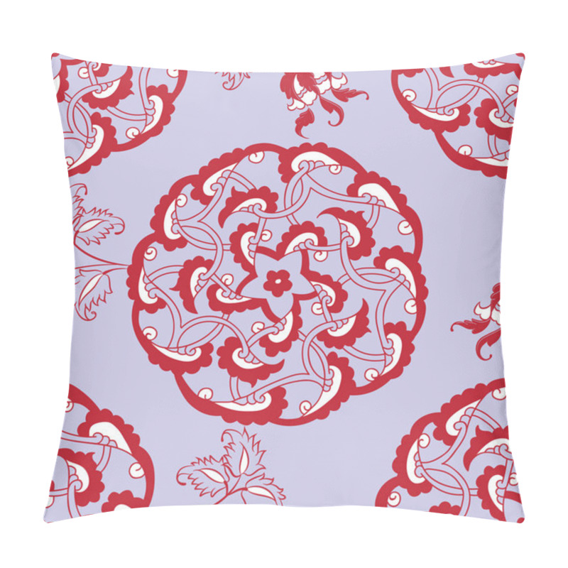 Personality  Turkish Iznik Tile, Seamless Islamic Pattern With Oriental Curve Pillow Covers