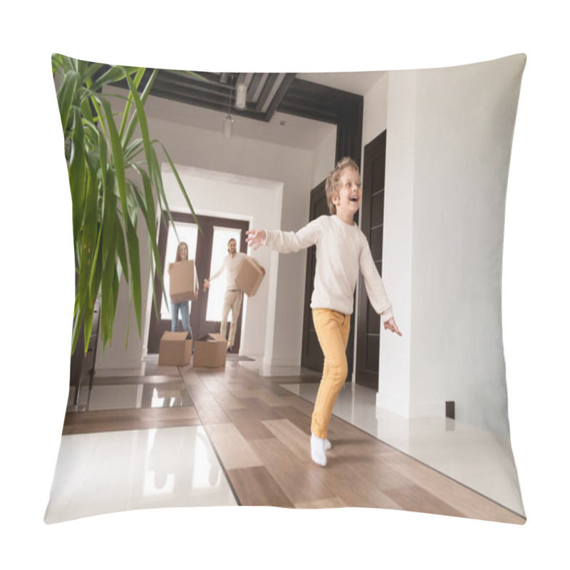 Personality  Happy Family With Little Son Arrived At Their New House Pillow Covers