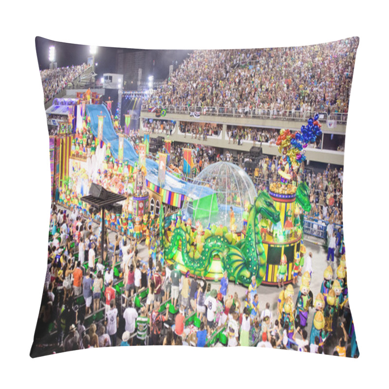 Personality  RIO DE JANEIRO - FEBRUARY 11: Show With Decorations On Carnival Pillow Covers