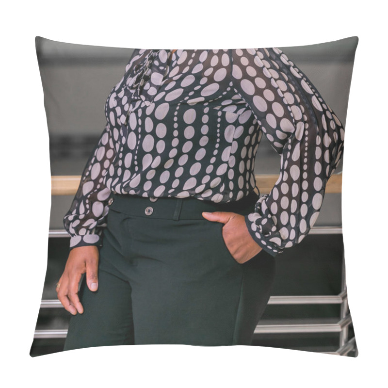 Personality  Cropped Head Business Woman In Corporate Attire In An Office Environment Pillow Covers