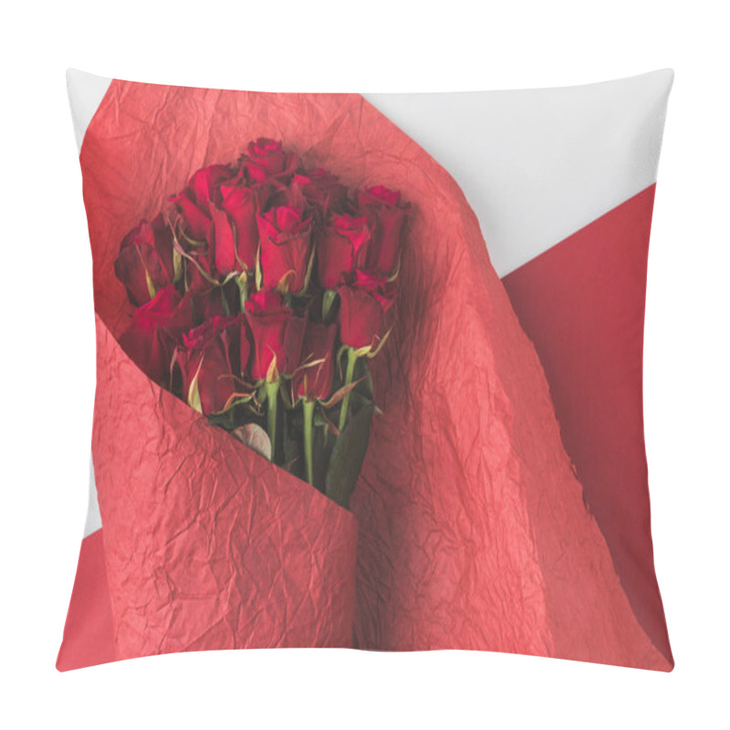 Personality  Top View Of Bouquet Of Roses In Red Wrapping Paper Isolated On White Pillow Covers