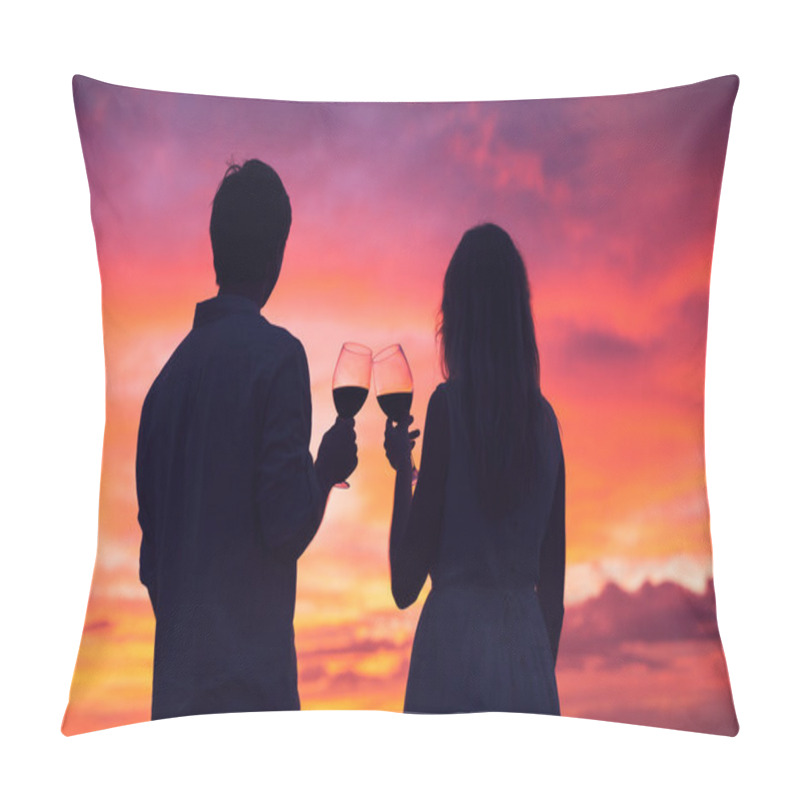 Personality  Silhouette Of Couple Drinking Wine At Sunset Pillow Covers